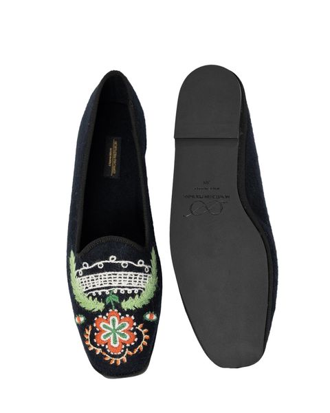 Hovedbilde Ballerina i ull m/brodering- hvit/grønn/rust